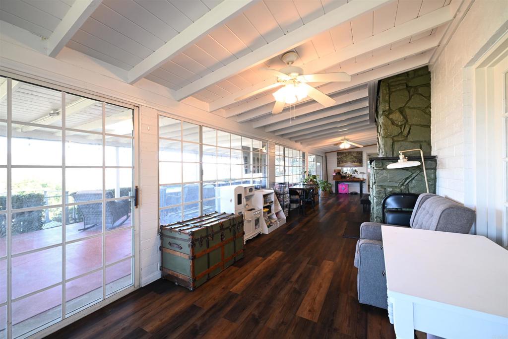 1308 Sundale Road Property Photo 18