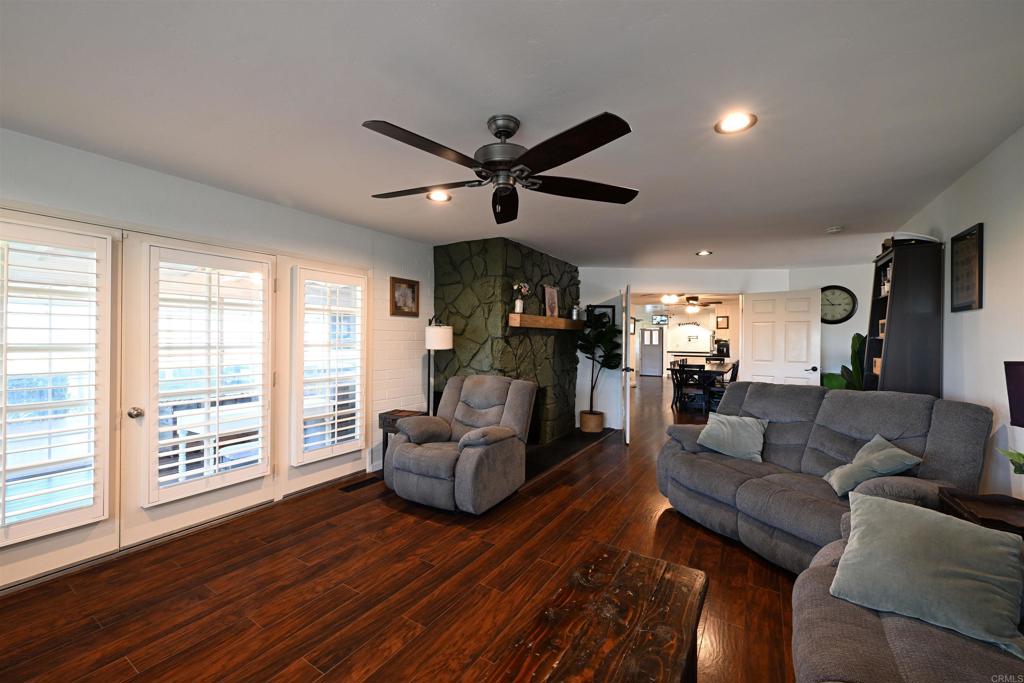 1308 Sundale Road Property Photo 19