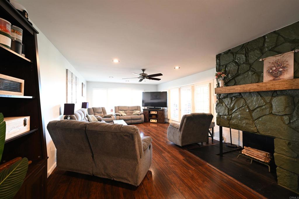 1308 Sundale Road Property Photo 21