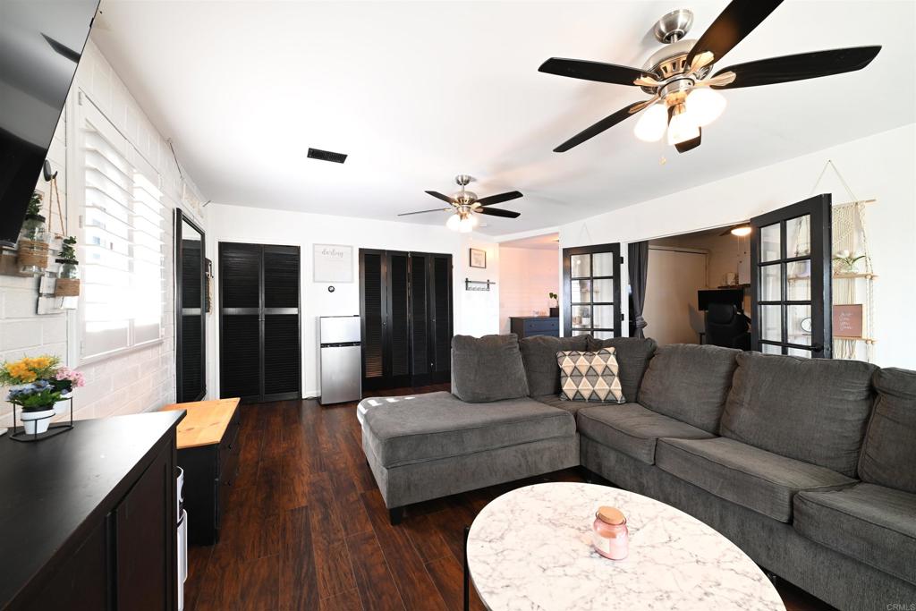 1308 Sundale Road Property Photo 23