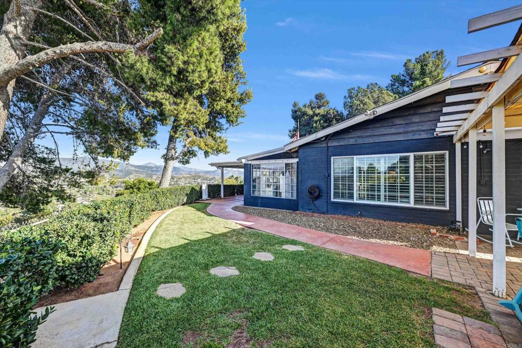 1308 Sundale Road Property Photo 43