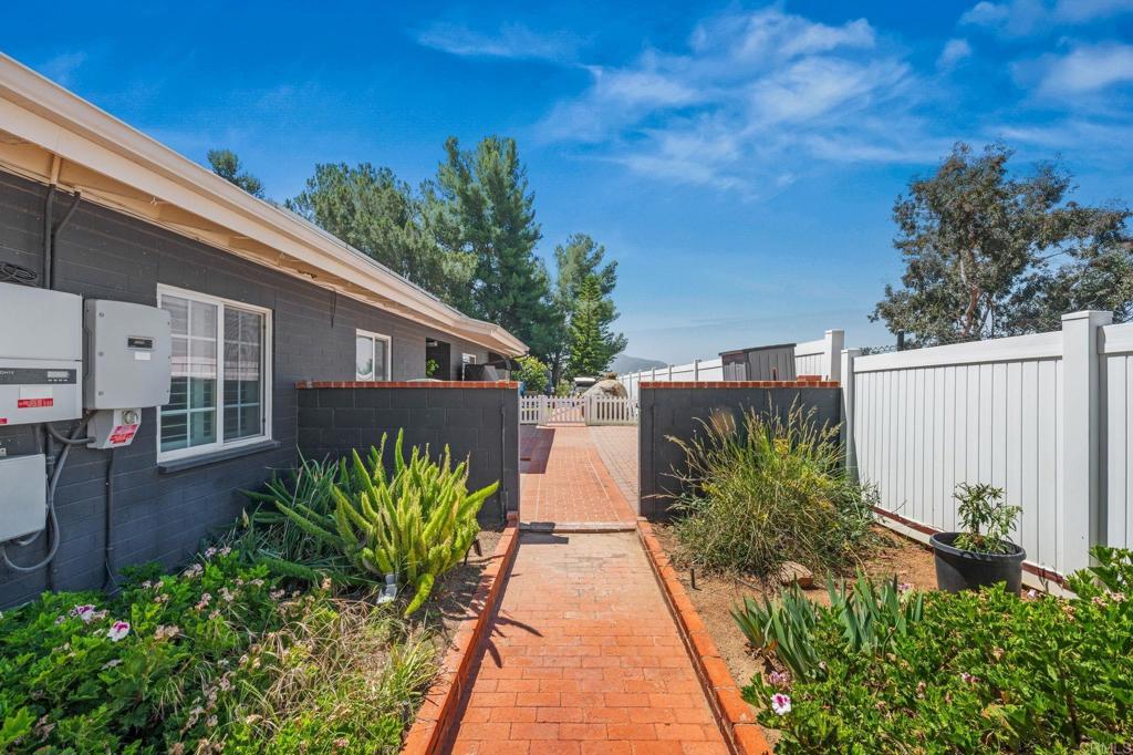 1308 Sundale Road Property Photo 45