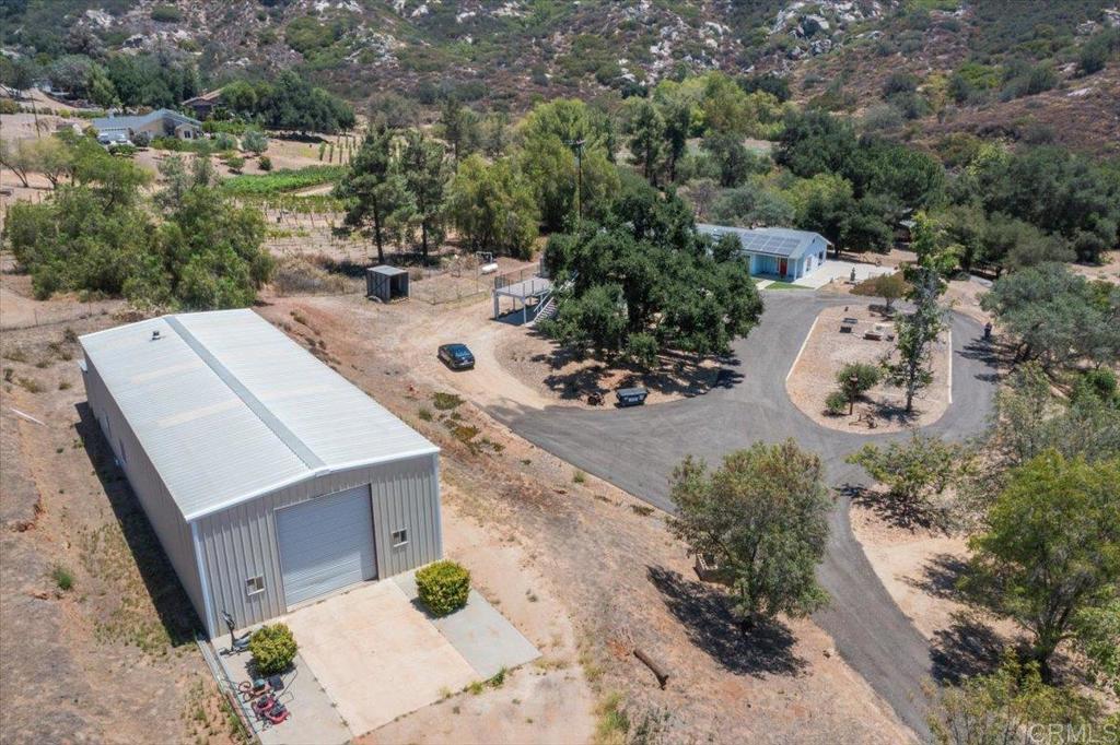 20899 Black Canyon Road Property Photo 2