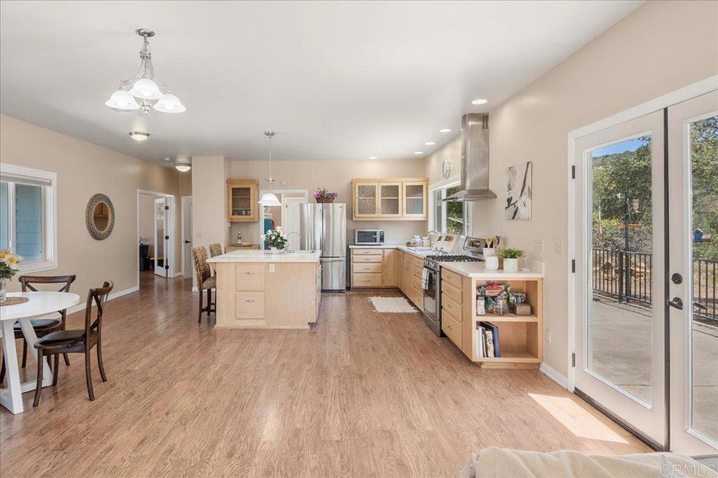 20899 Black Canyon Road Property Photo 4