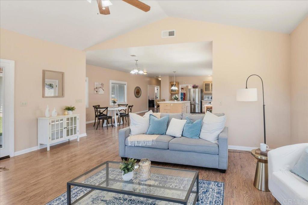 20899 Black Canyon Road Property Photo 6