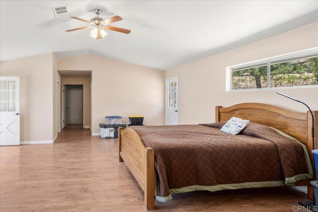 20899 Black Canyon Road Property Photo 17
