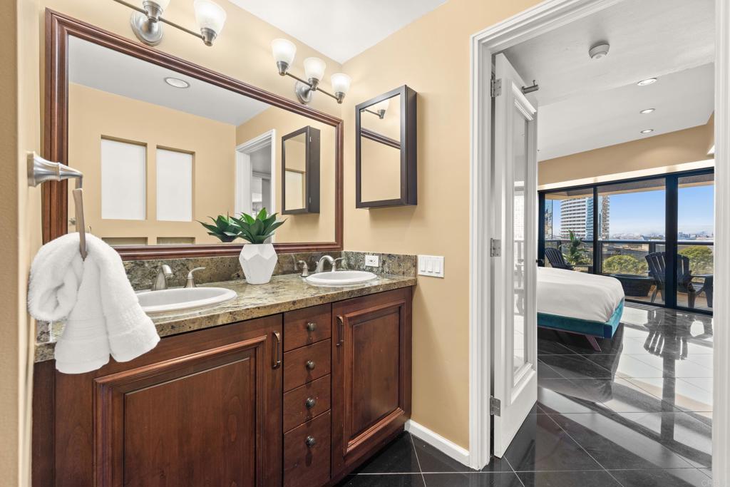 200 Harbor Drive 803 Property Photo 24
