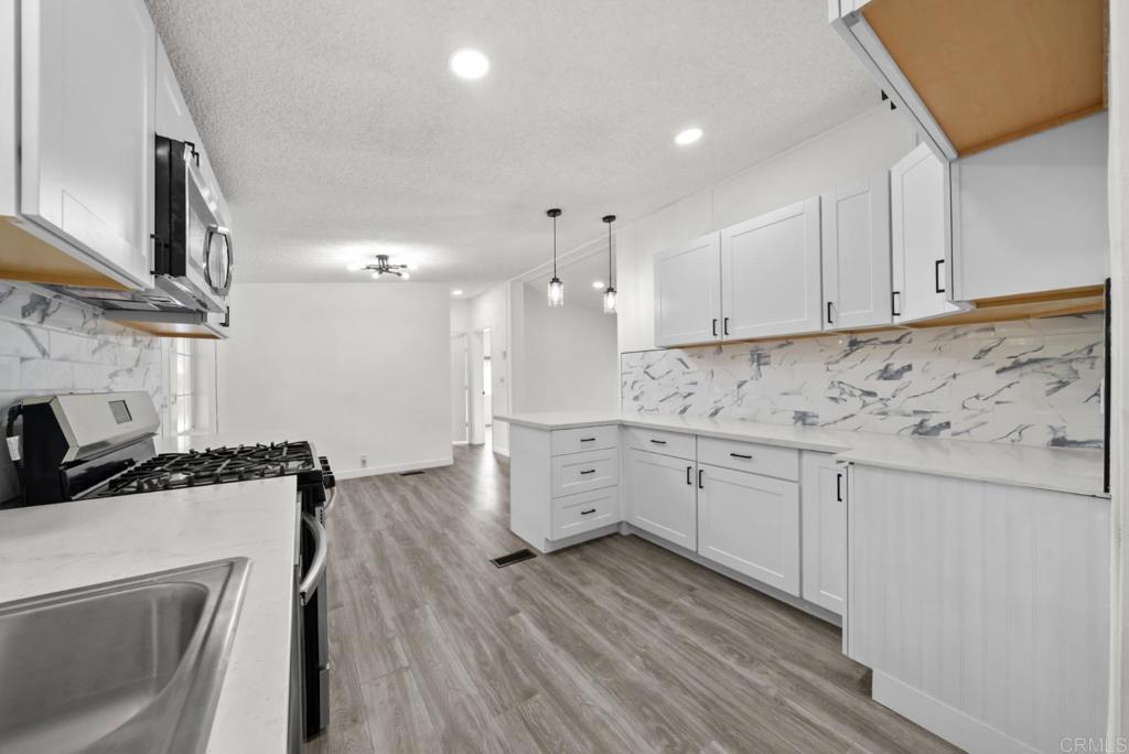 400 Greenfield Drive 145 Property Photo 6