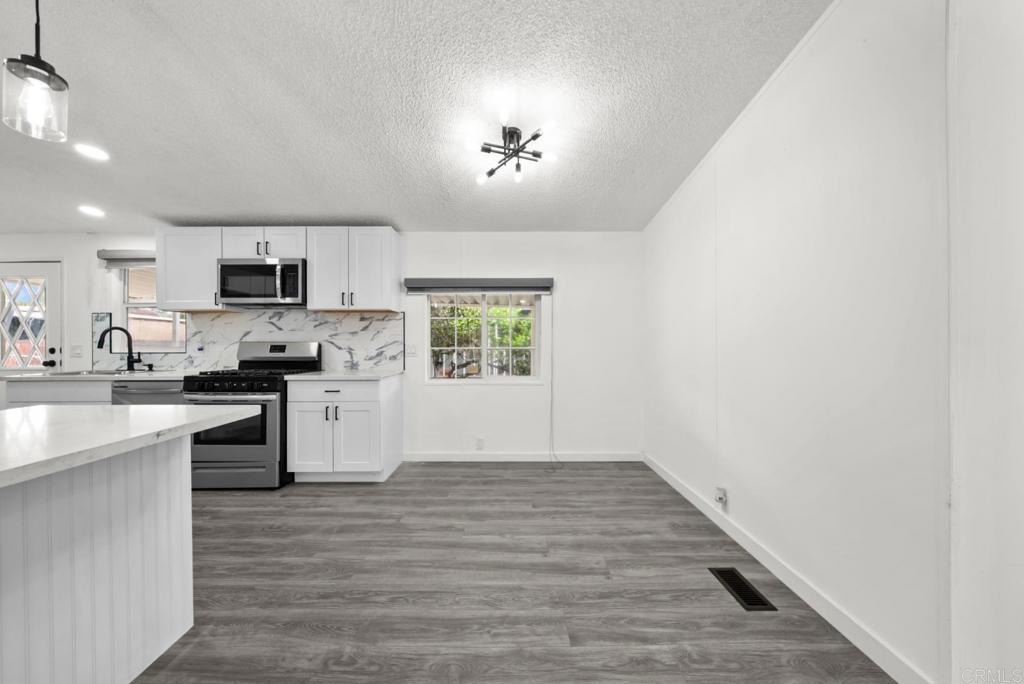 400 Greenfield Drive 145 Property Photo 9