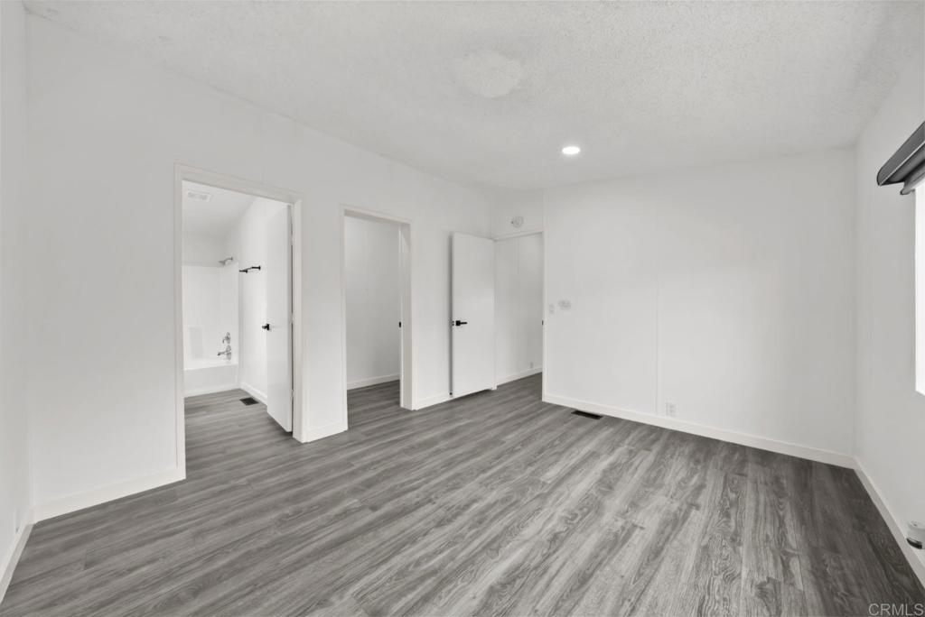 400 Greenfield Drive 145 Property Photo 13