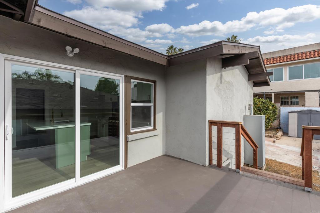 2453 Curlew St Property Photo 12