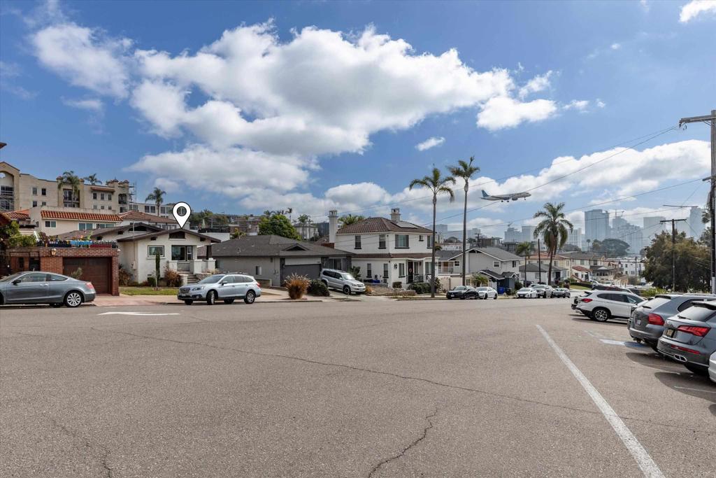 2453 Curlew St Property Photo 15