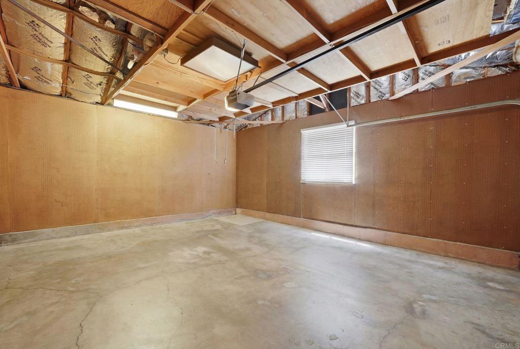 2121 E 4th Street Property Photo 10