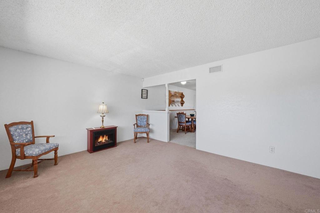 2121 E 4th Street Property Photo 14