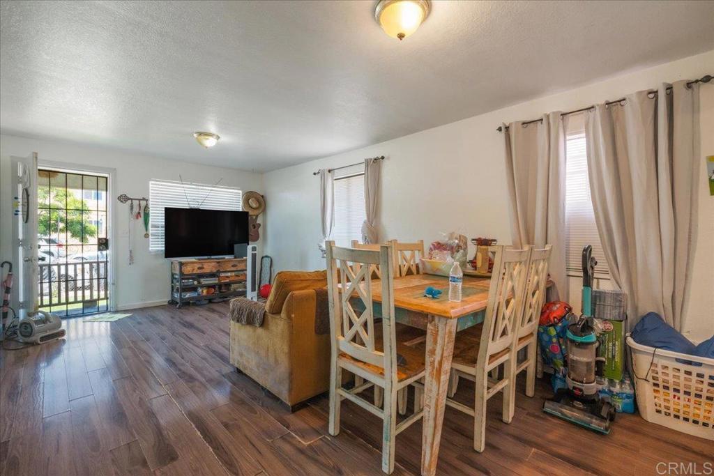 4811 Castle Avenue Property Photo 5