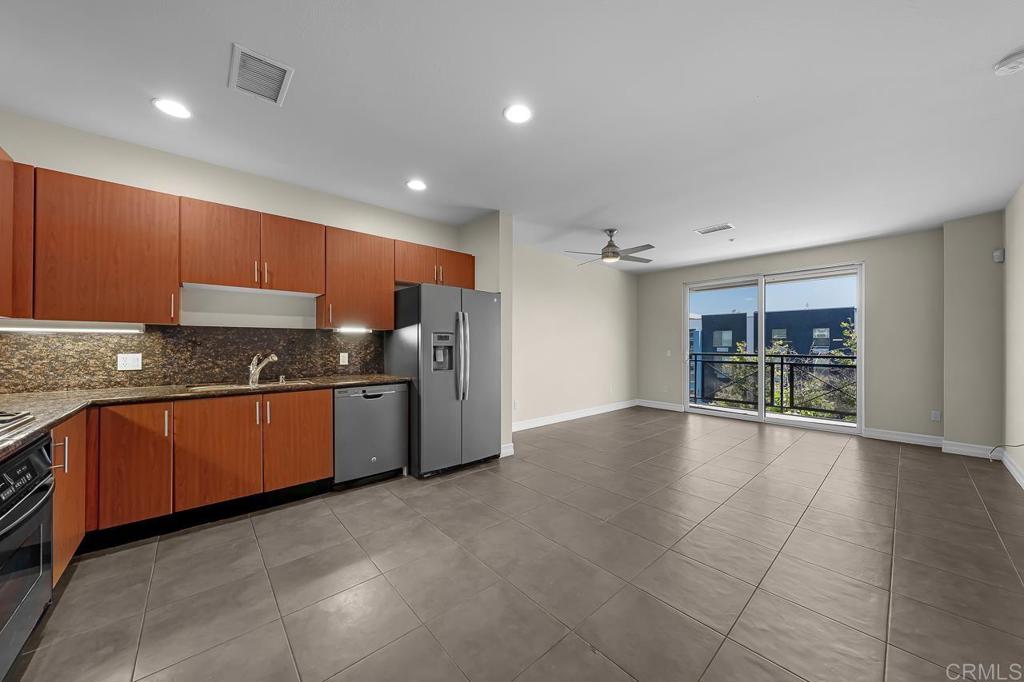 550 Park Blvd 2408 Property Photo 3