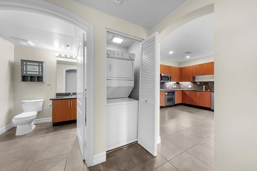 550 Park Blvd 2408 Property Photo 22