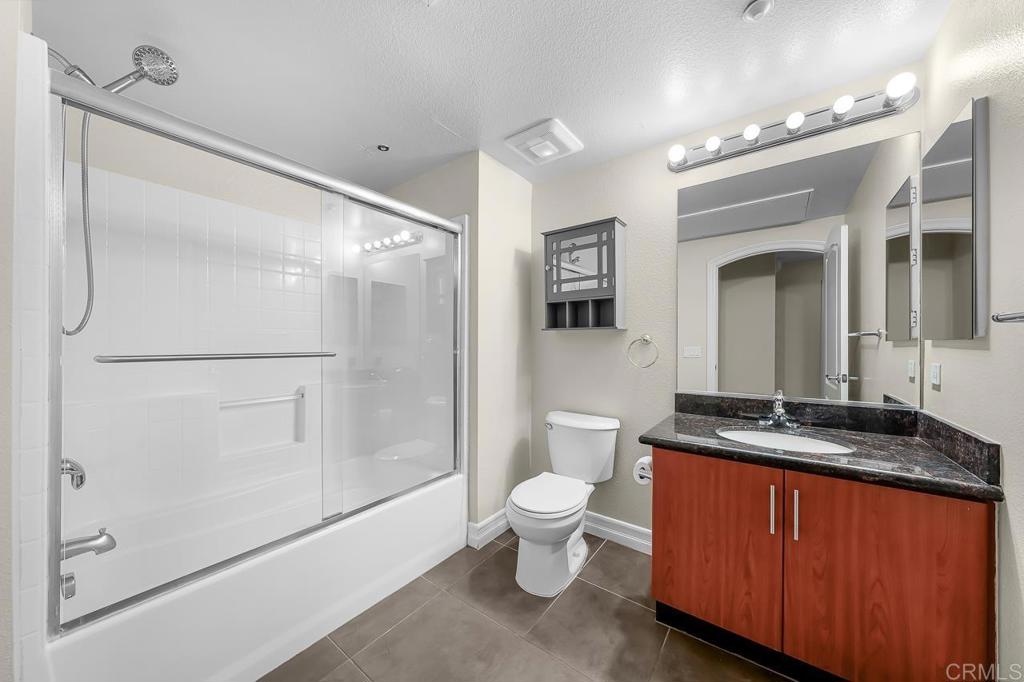 550 Park Blvd 2408 Property Photo 23
