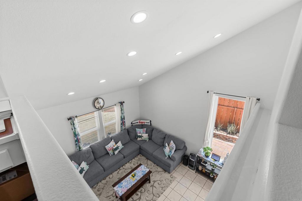 7075 Oak Glenn Ct Property Photo 27