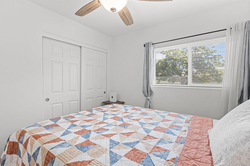 7075 Oak Glenn Ct Property Photo 29
