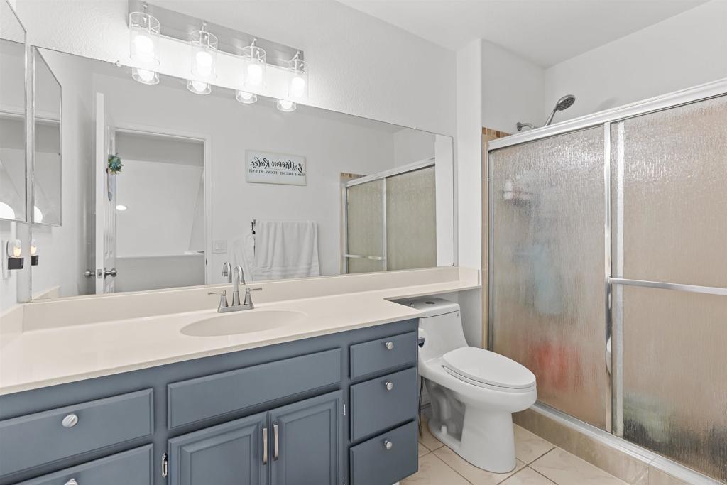 7075 Oak Glenn Ct Property Photo 30