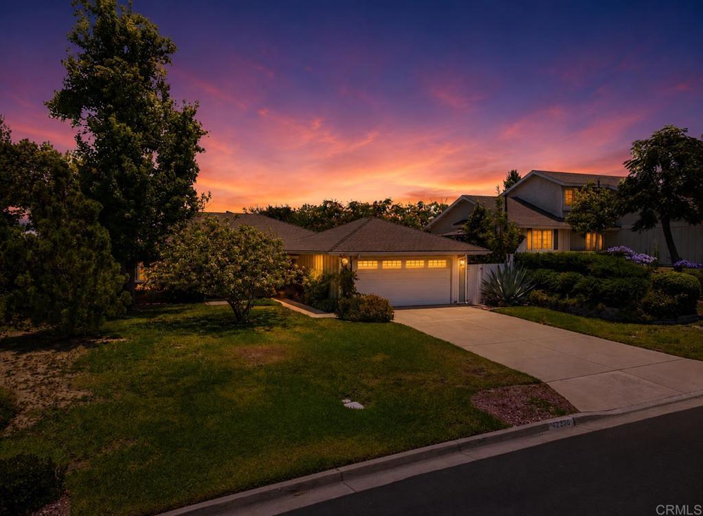 42230 Cosmic Dr Property Photo 3