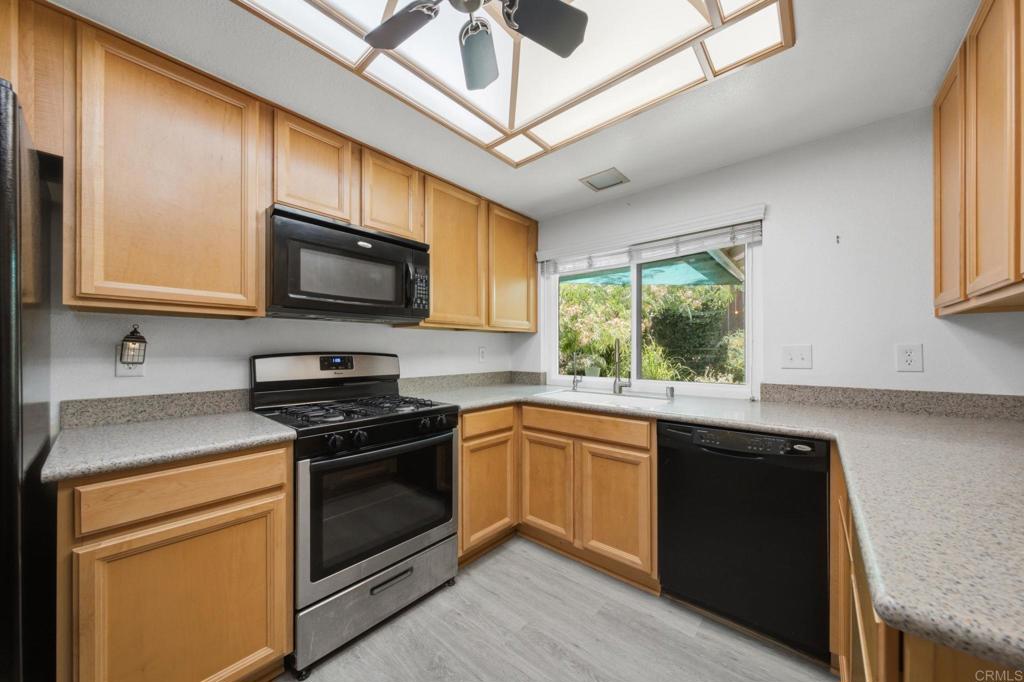 42230 Cosmic Dr Property Photo 16