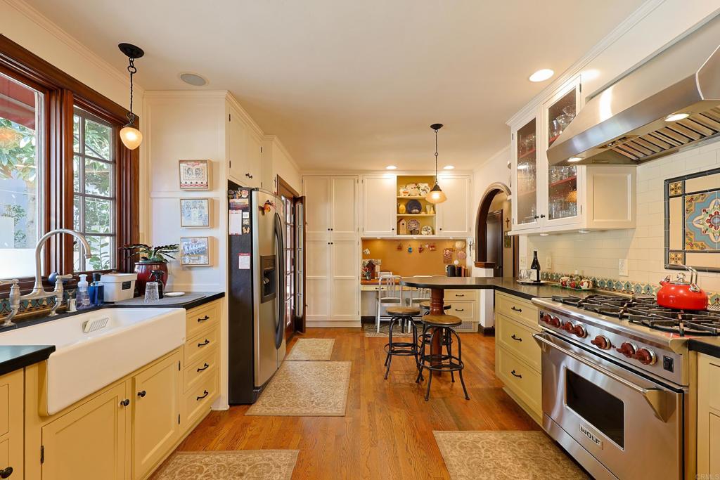1027 Adella Property Photo 9