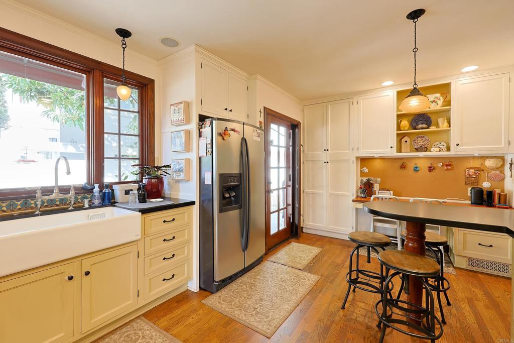 1027 Adella Property Photo 10