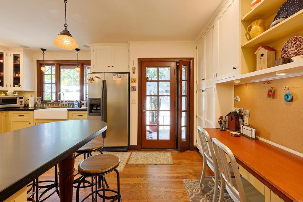 1027 Adella Property Photo 14