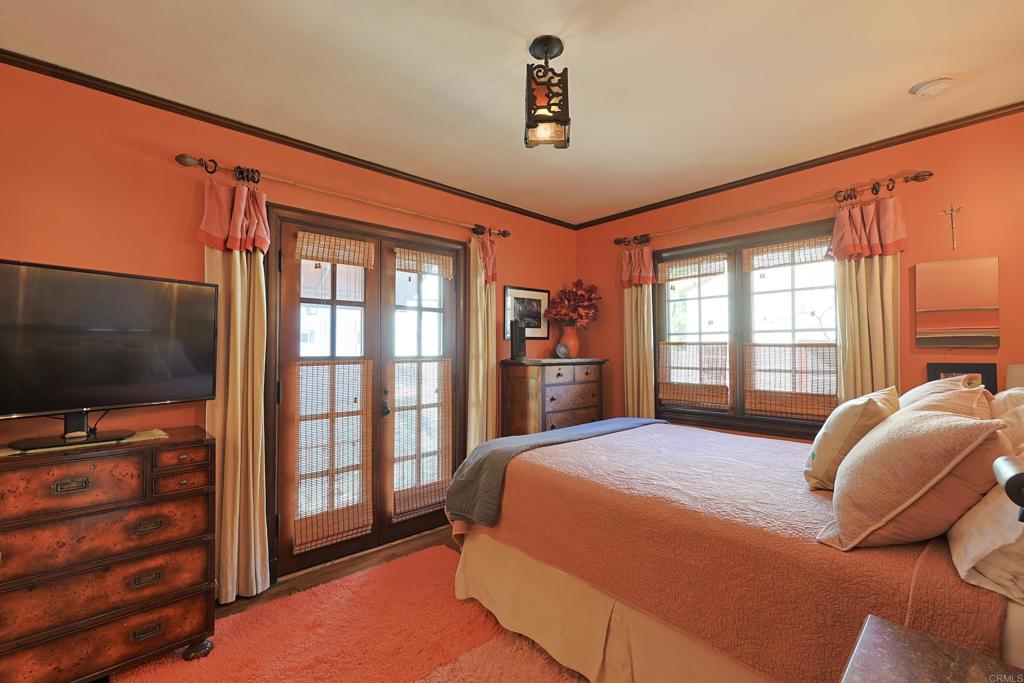 1027 Adella Property Photo 25