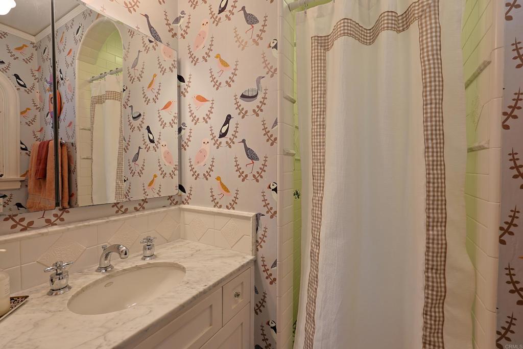 1027 Adella Property Photo 28