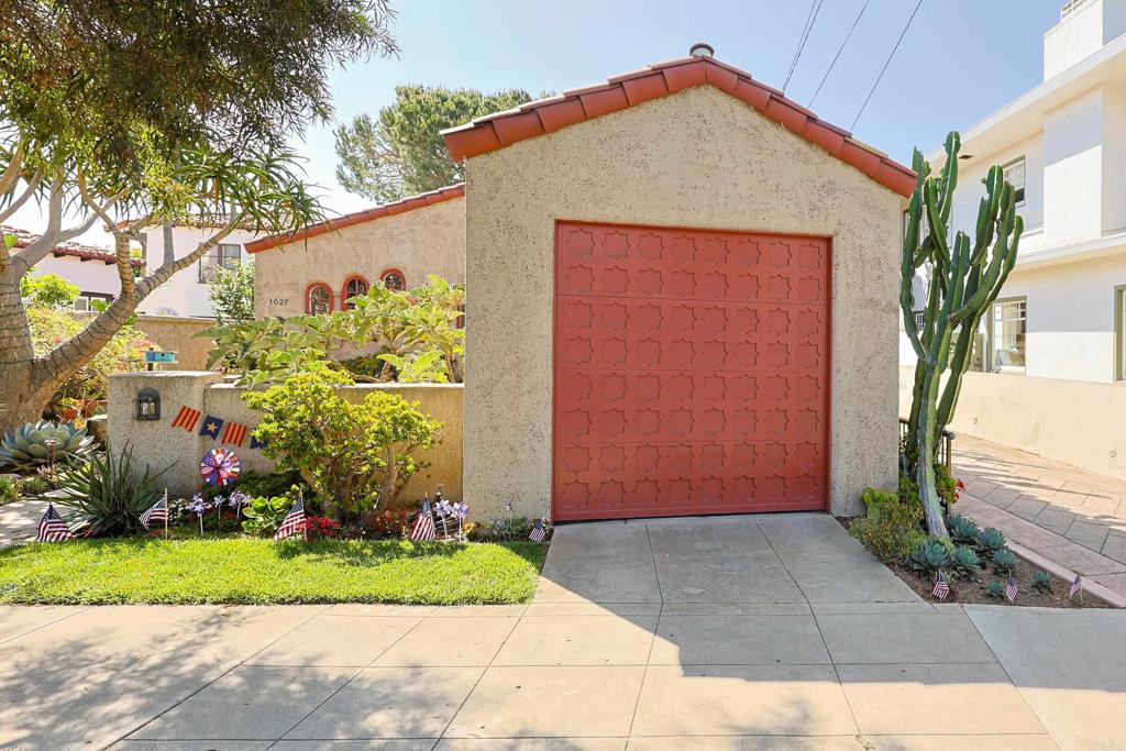 1027 Adella Property Photo 62