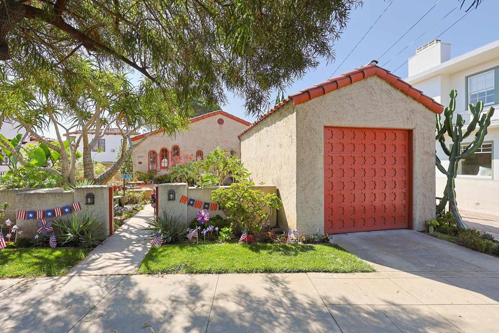 1027 Adella Property Photo 65