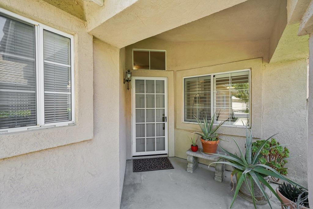 23979 Via Astuto Property Photo 6