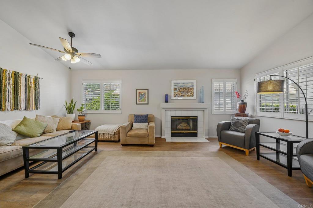 23979 Via Astuto Property Photo 9