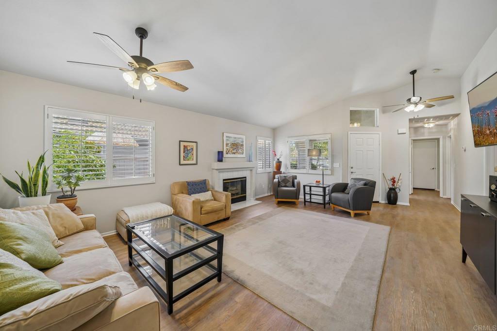 23979 Via Astuto Property Photo 10