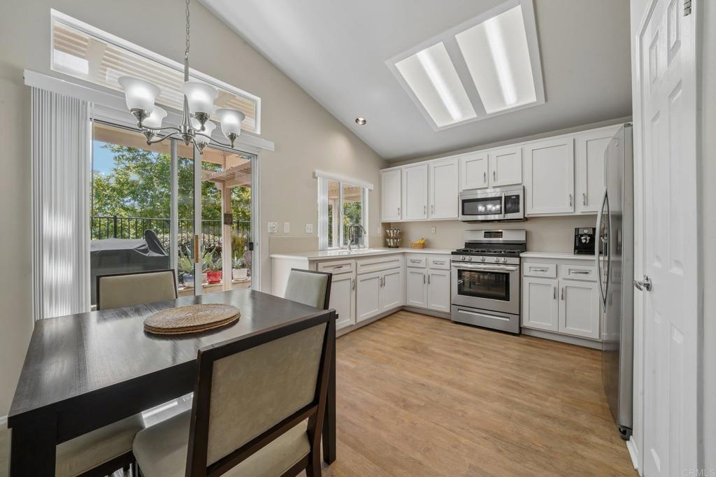 23979 Via Astuto Property Photo 12