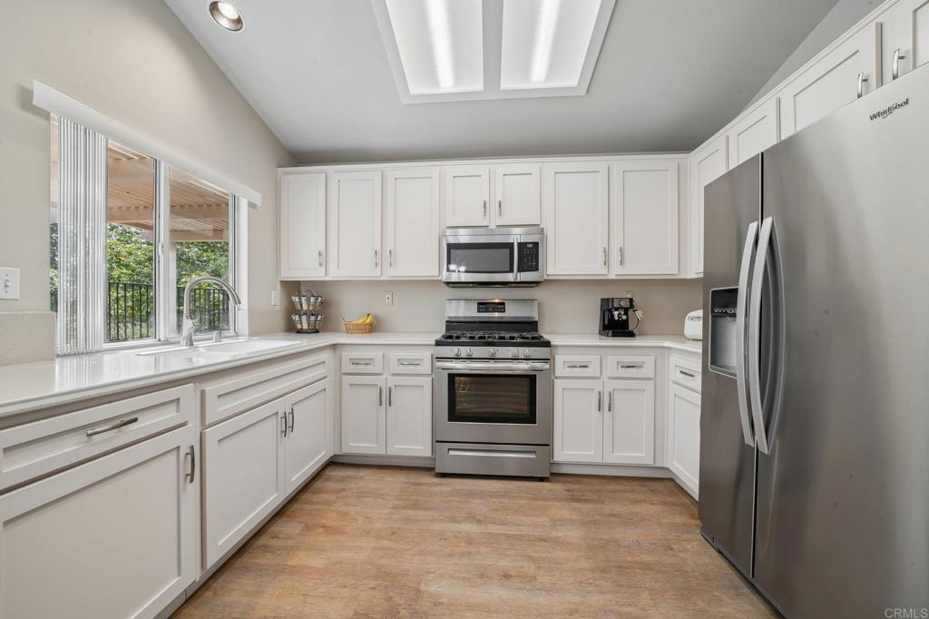 23979 Via Astuto Property Photo 13