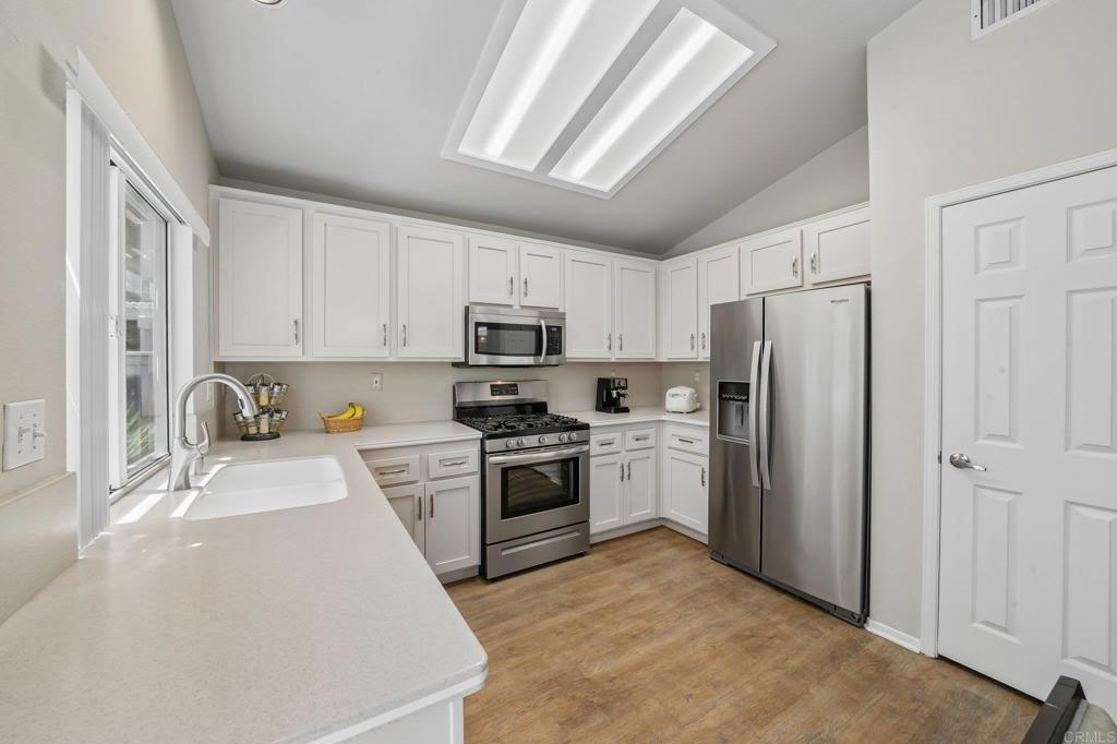 23979 Via Astuto Property Photo 14