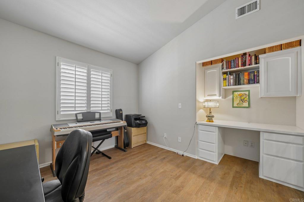 23979 Via Astuto Property Photo 16