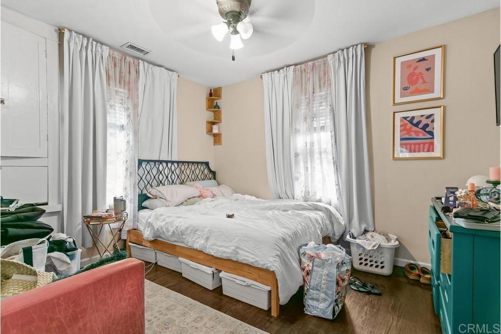 3325 3329 Dale St Property Photo 17