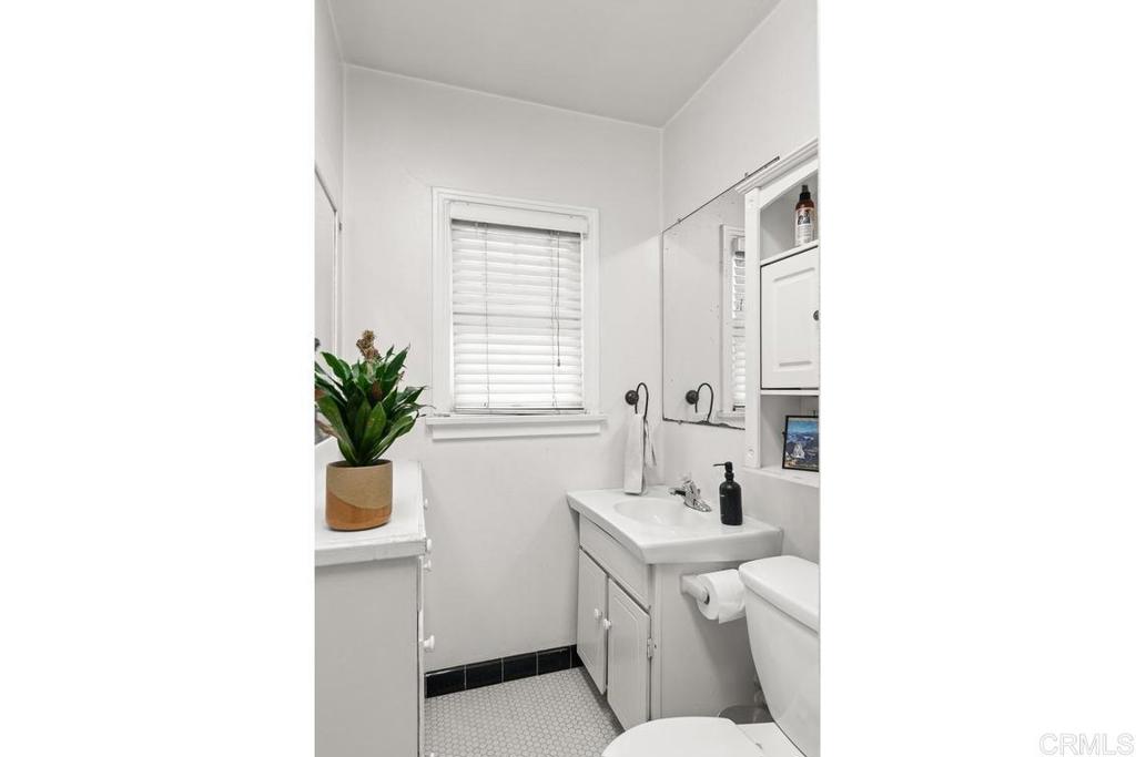 3325 3329 Dale St Property Photo 44