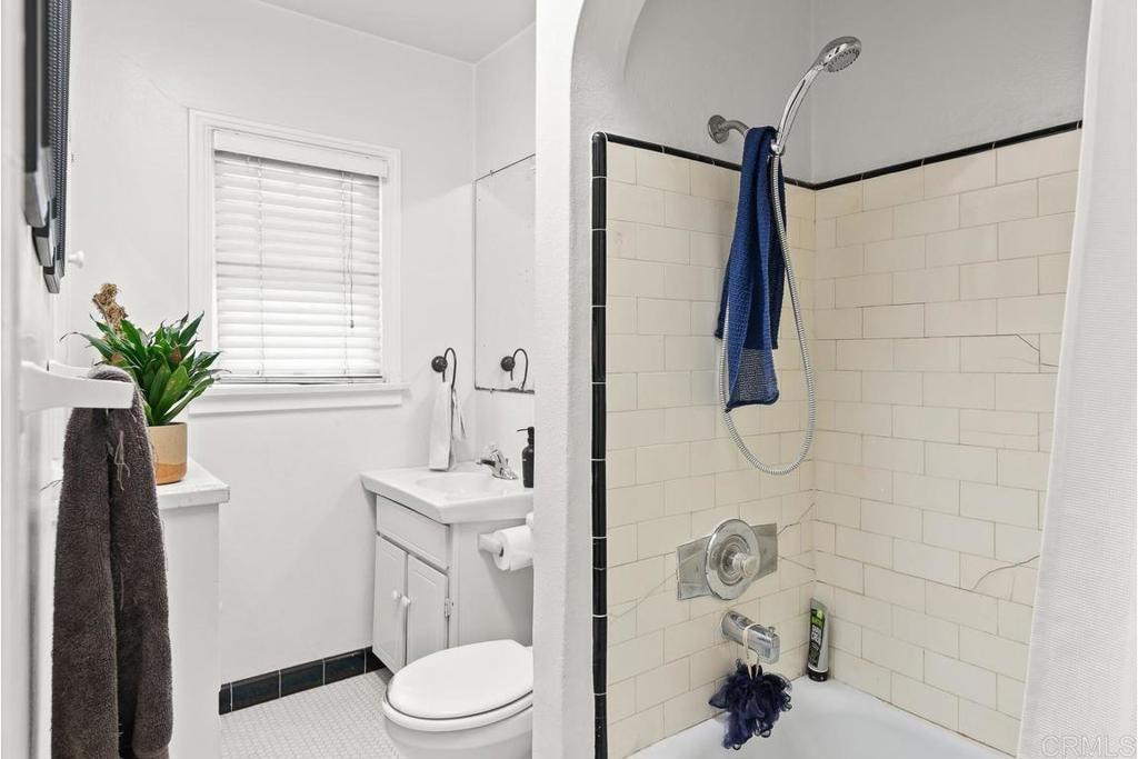 3325 3329 Dale St Property Photo 45