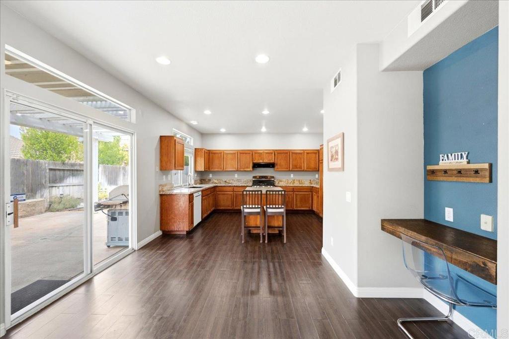 39513 Tangletree Way Property Photo 14