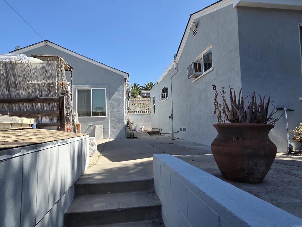 6818 Wunderlin Ave Property Photo 1
