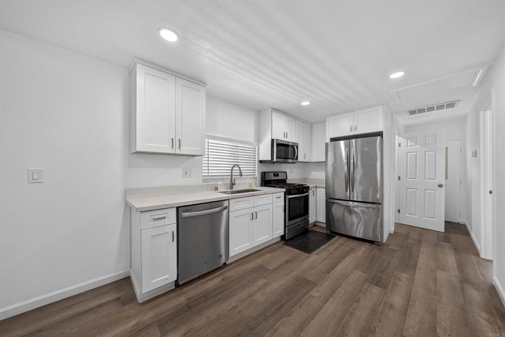 35 19th Street Property Photo 2