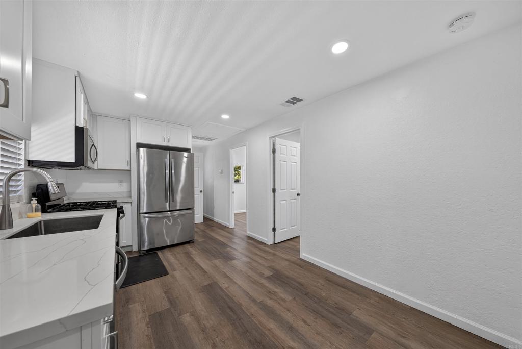 35 19th Street Property Photo 3