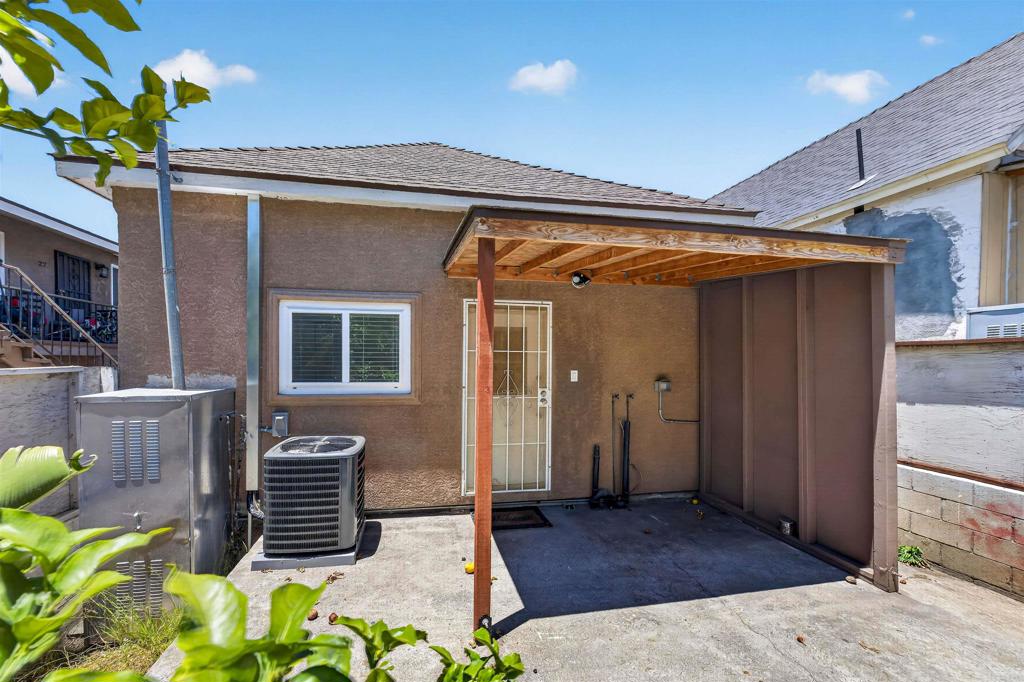 35 19th Street Property Photo 10