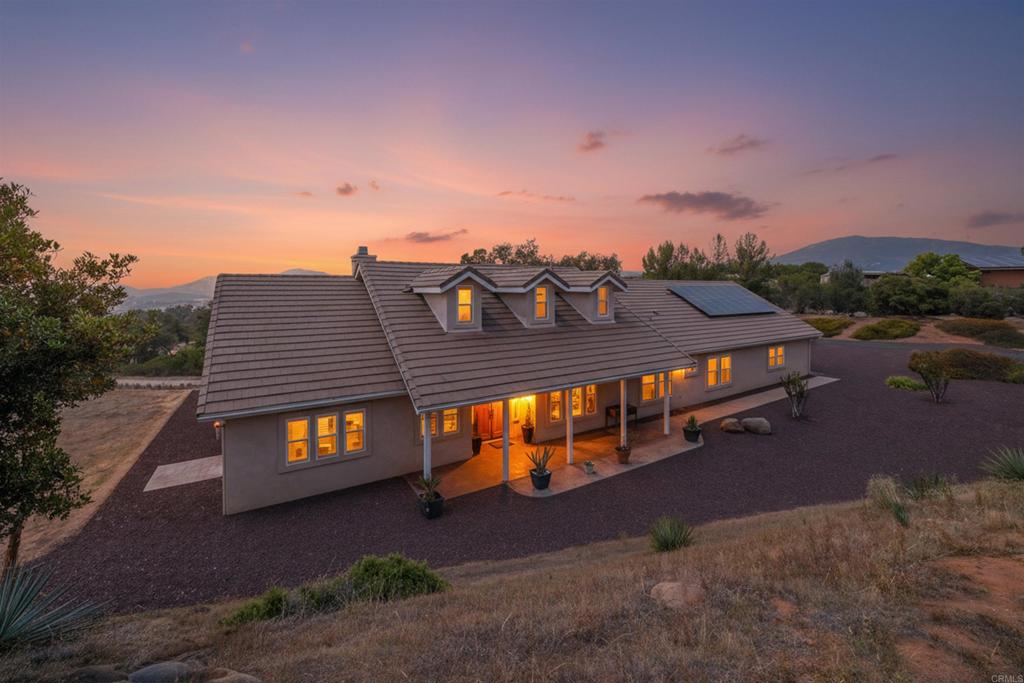 2231 Yucca Hill Road Property Photo 1